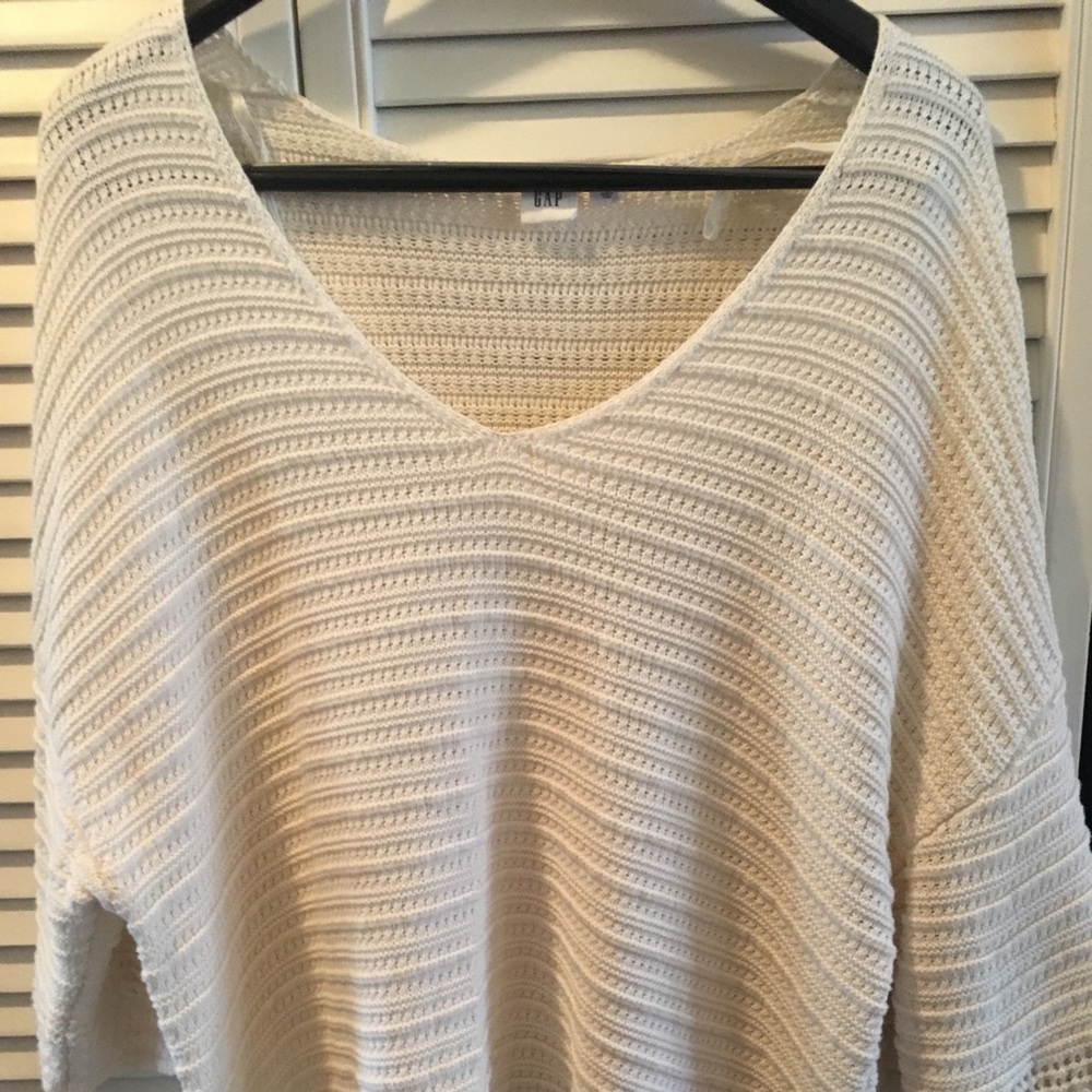GAP white summer sweater
